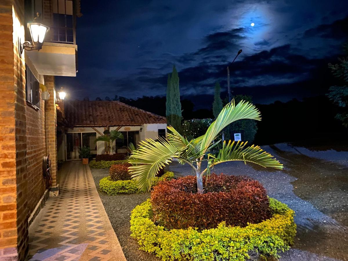 La Victoria Campestre Hotel *