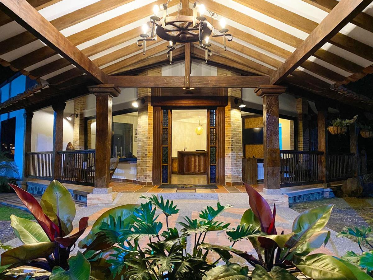 La Victoria Campestre Hotel *